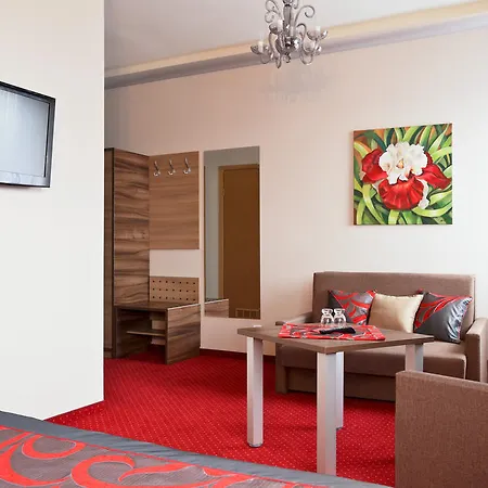 מלון Politanski 3*